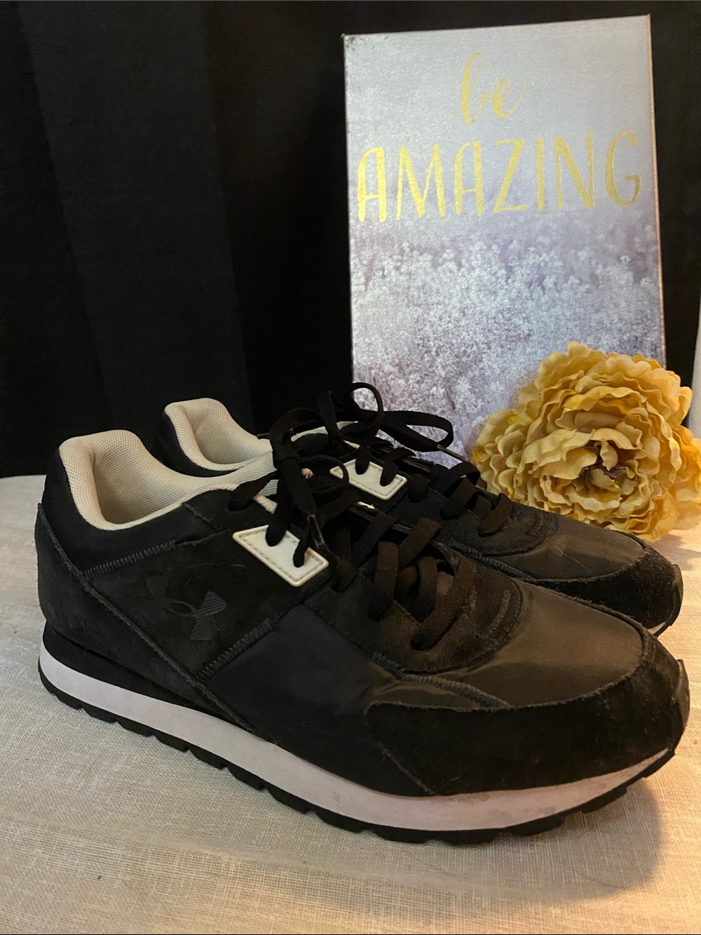 Under Armour SZ 11.5 Men's Essential Running Black & White Lace-Up Sneakers 2024